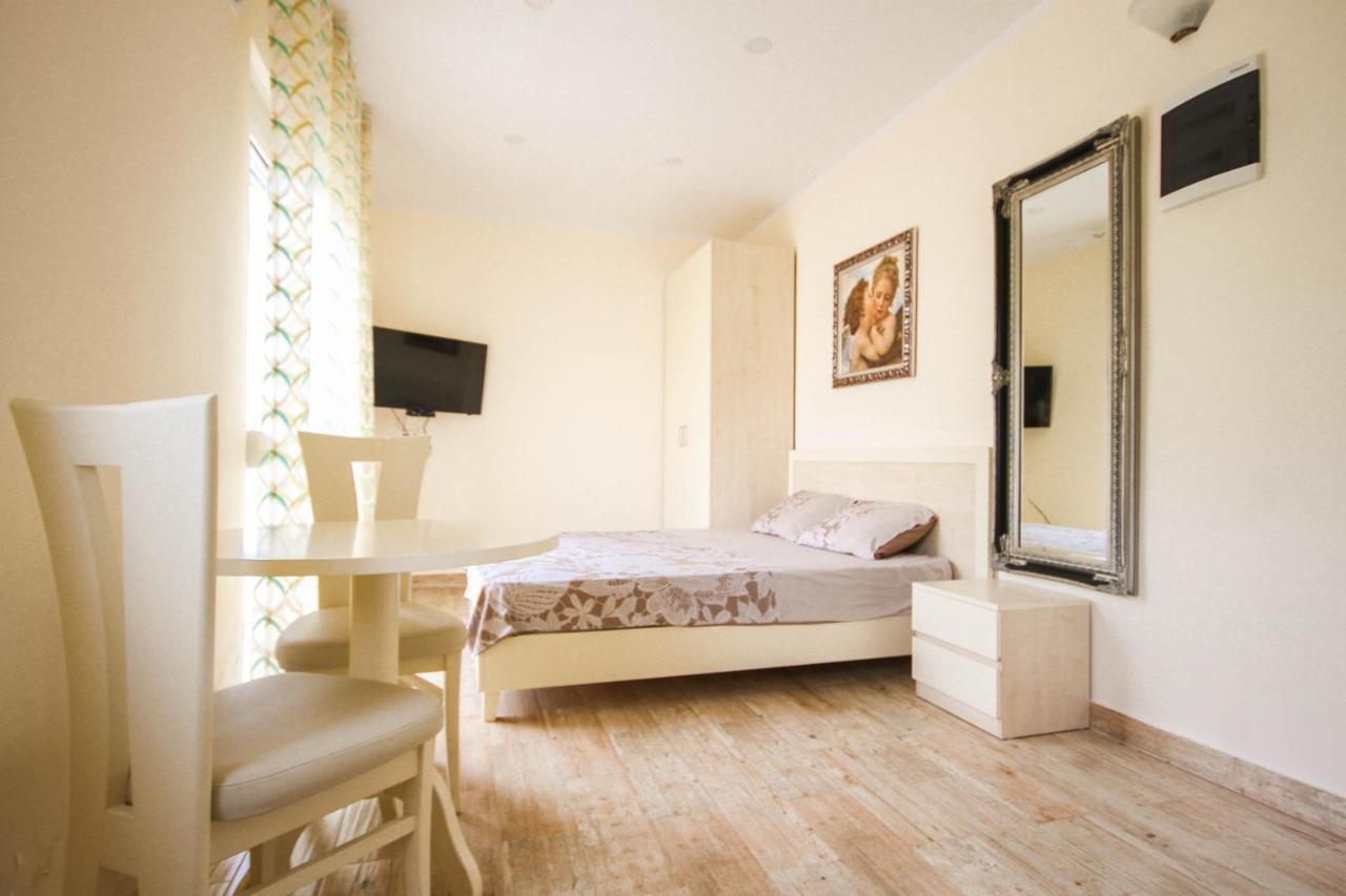 Apartaments Crown Silvia Dobrá Voda Exterior foto